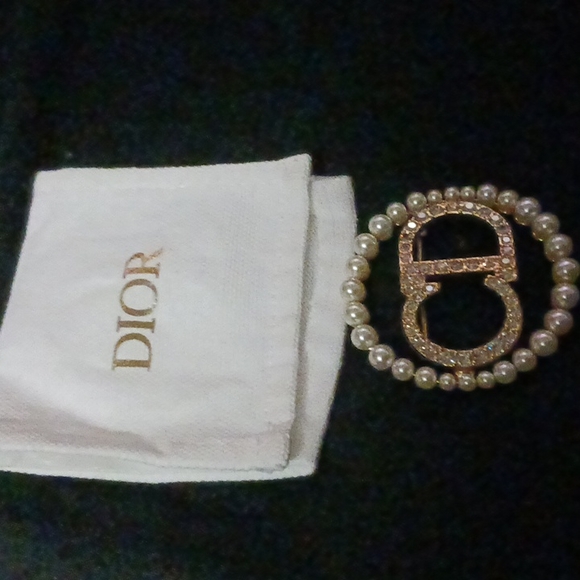 Pearl brooch (DIOR) - Picture 5 of 5